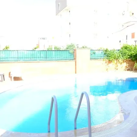Belek'te Genis Alanlara Sahip Villa-awz163 Serik