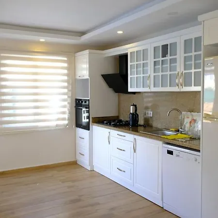 Belek'te Genis Alanlara Sahip Villa-awz163 * Serik